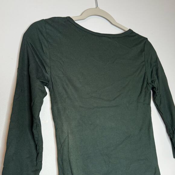 Laila Jayde Ribbed Fitted Half Sleeve Round Neck Top Green NWT Size XS - Picture 5 of 9